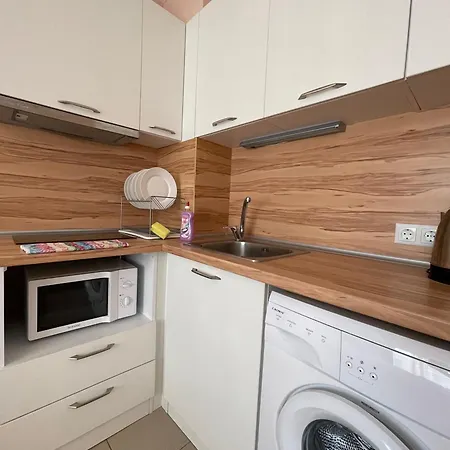 Admiral Plaza Color Appartement